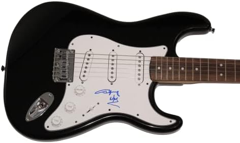אנגוס יאנג חתום חתימה בגודל מלא פנדר שחור גיטרה חשמלית ב 'עם ג' יימס ספנס ג 'יי. אס. איי מכתב אותנטיות-איי.
