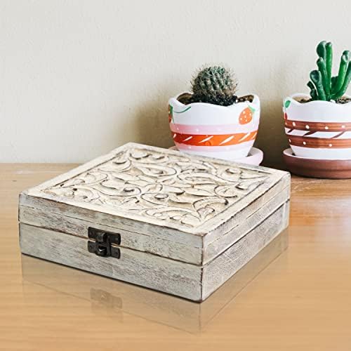 Stonebriar לבוש עץ לבנה קופסת תכשיט מזכרת עם מכסה צירים ועיצוב פרחים מגולף, קופסת תכשיטים קטנה דקורטיבית,