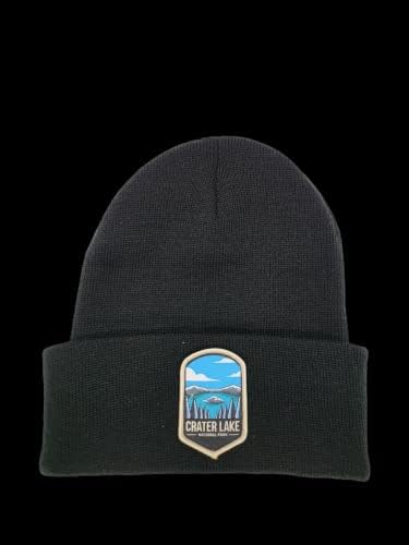 מכתש אגם כפה עם כובע חורף ארוג בפארק הלאומי