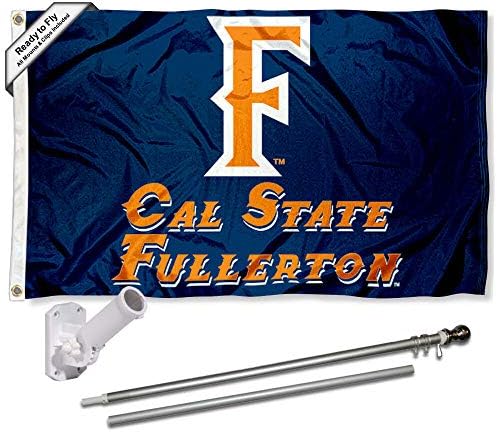 CAL STATE FULLERTON FLAGE ו- POOD SLEARCET MOUNTE