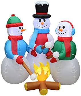 שני קישוטי מסיבות חג המולד צרור, כולל סנטה קלאוס מתנפח באורך 6 מטר על מזחלת עם איילים, וגובה שלג מתנפח באף